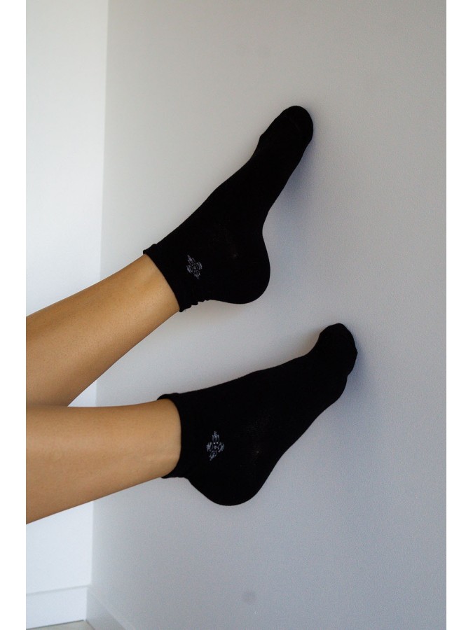 Women's socks with a delicate pattern 0200.027