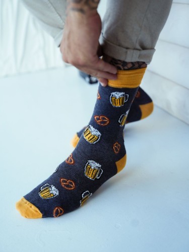 Men's Pints of Beer & Pretzels pattern socks 0125.070 2
