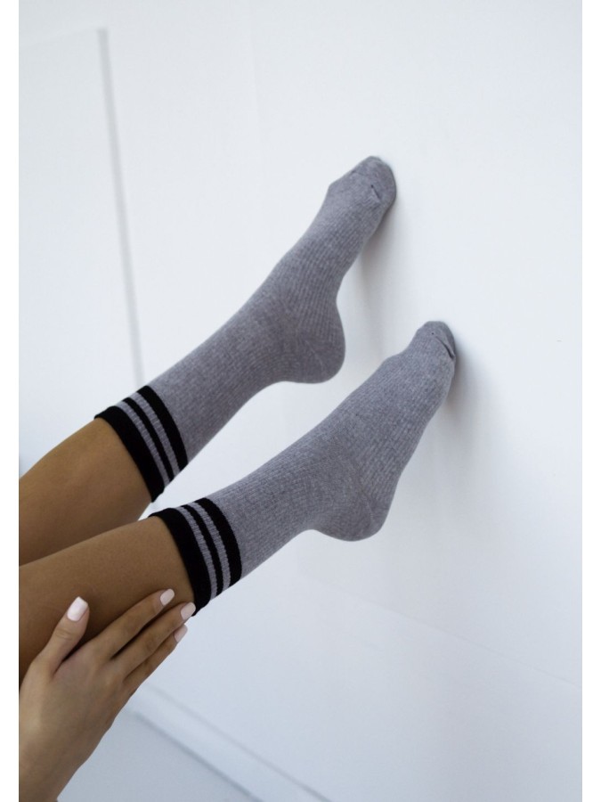 Women's ribbed socks with stripes 1313.001