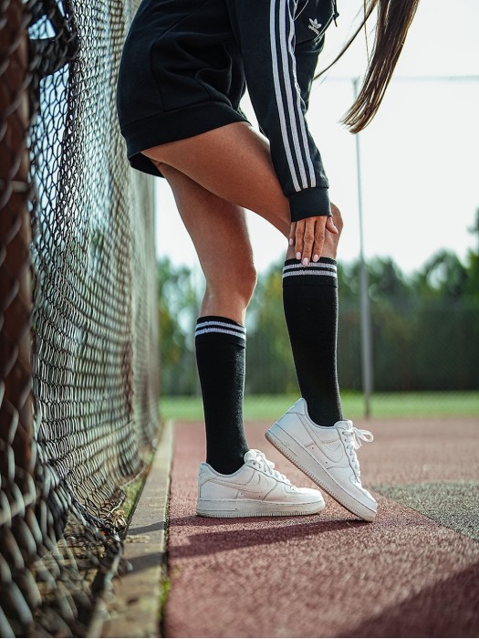 Women's Cotton knee socks with a striped welt 0248.004