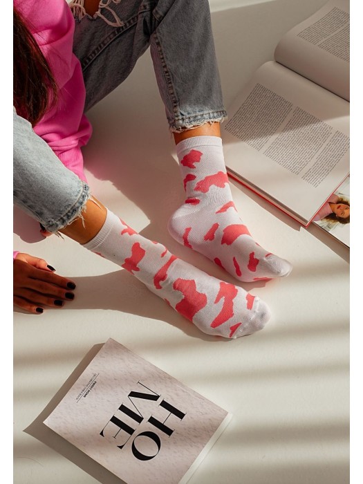 Women's Cow spots pattern socks 0200.104