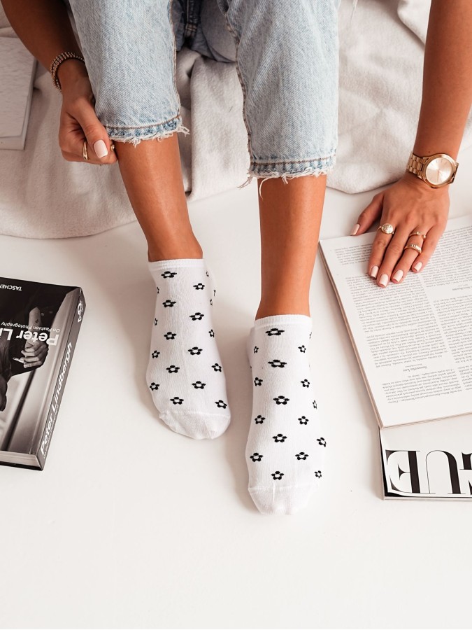 Women's Little Flowers pattern low ankle socks...