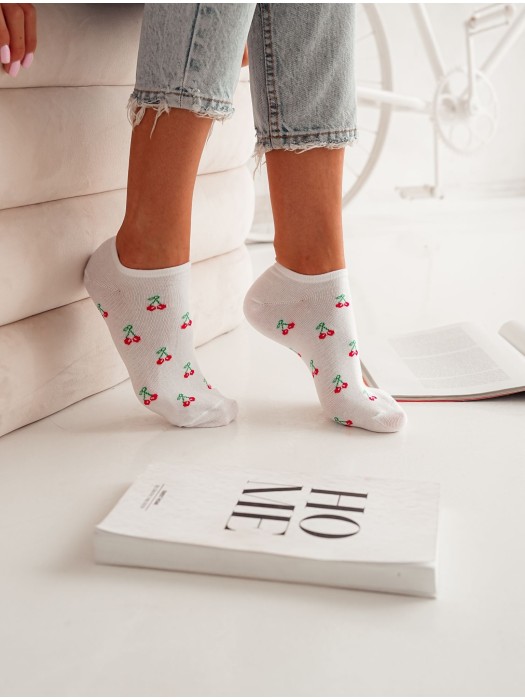 Women's Little Cherries pattern low ankle socks 1146.067