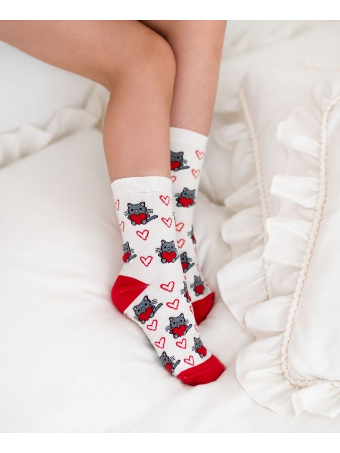 Kids' Cats with Hearts pattern socks  026.1184