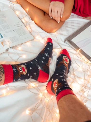 Men's Christmas Reindeer heads & Snowflakes pattern socks... 2