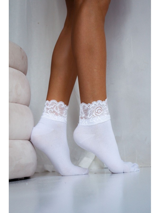 Women's cotton socks with a wide lace top 1061