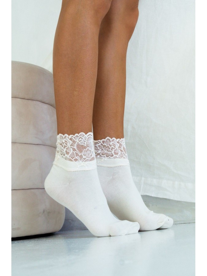 Women's cotton socks with a wide lace top 1061