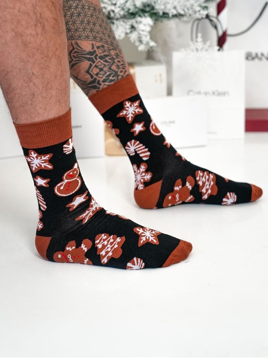 Men's Christmas gingerbread cookies pattern socks  1290.024