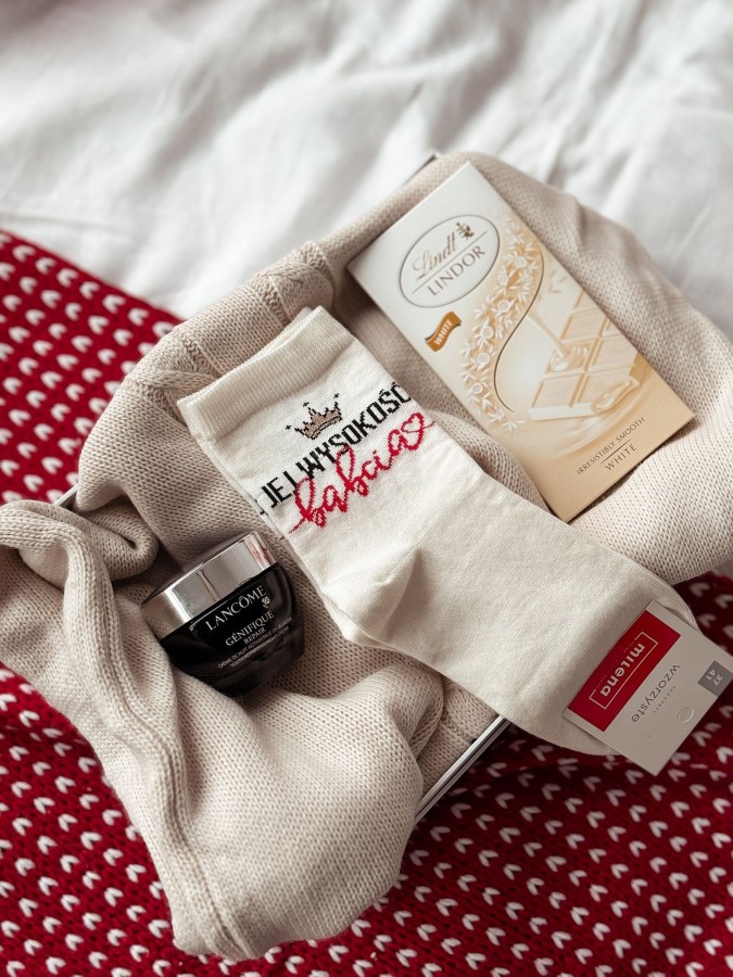 Women's 'Her Highness Grandmother' pattern...