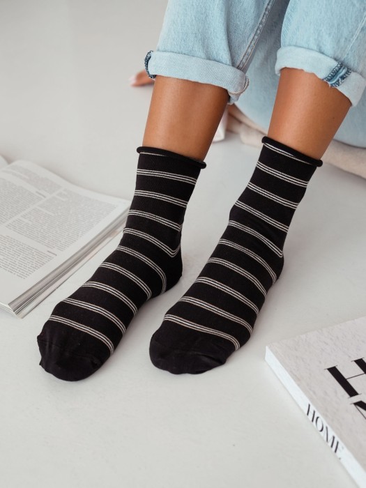 Women's Thin Stripes pattern socks 0200.162