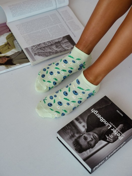 Women's Berries pattern low ankle socks 1146.075
