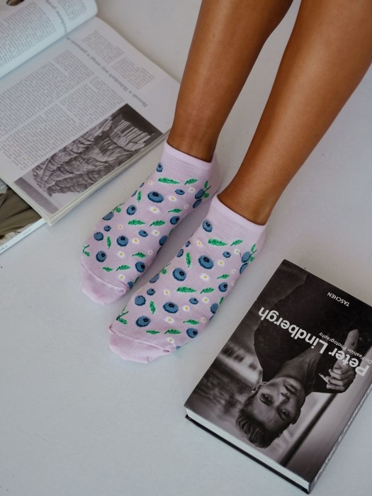 Women's Berries pattern low ankle socks 1146.075