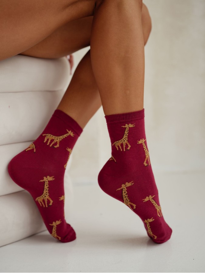 Women's Giraffes pattern socks 0200.180