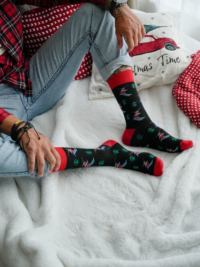 Men's Christmas 'Reindeer Skiing' pattern socks...