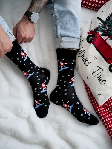 Men's Christmas 'Santa Claus on a snowboard' pattern...