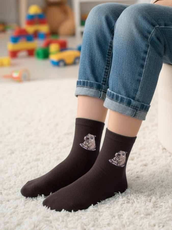 Kids' Sitting Capybara pattern socks 1184.059