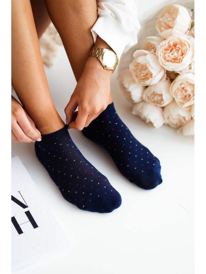 Women's Small dots pattern low ankle socks...