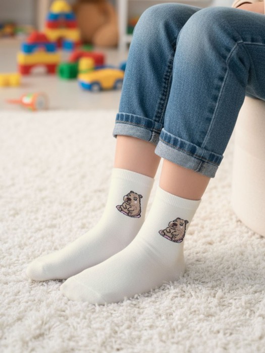 Kids' Sitting Capybara pattern socks 1184.059