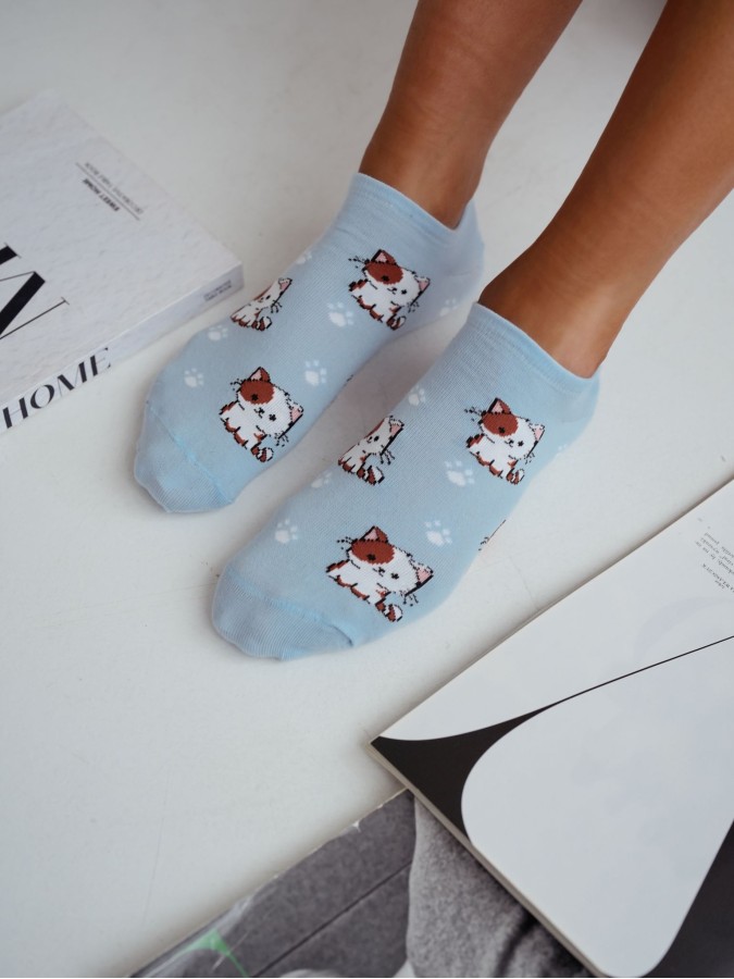 Women's Small Cats pattern low ankle socks...