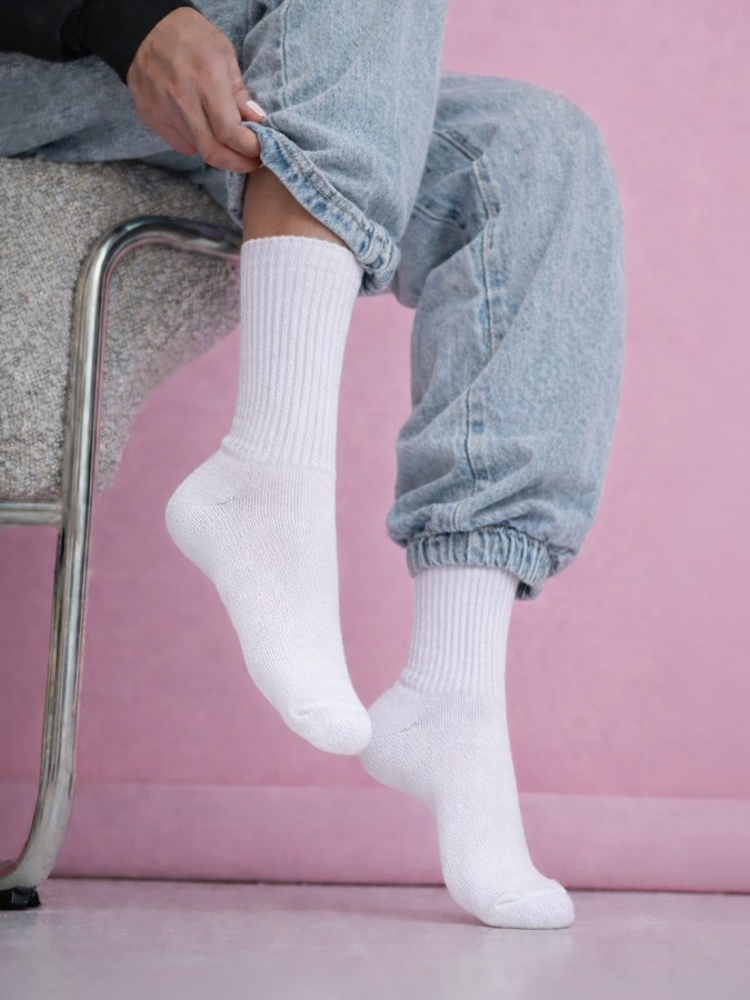 Skarpetki damskie gładkie w prążek 1313.002