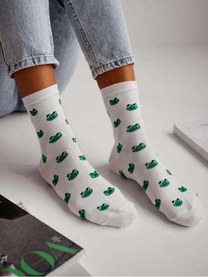 Women's Small frogs pattern socks 0200.233