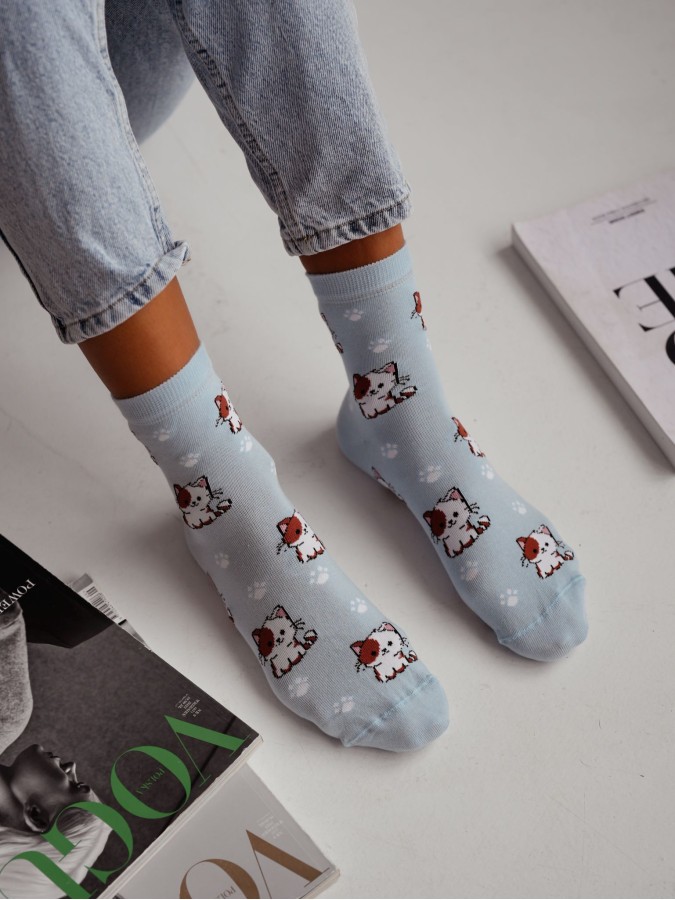 Women's Small Cats pattern socks 0200.236