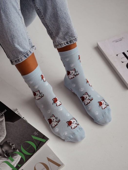 Women's Small Cats pattern socks 0200.236