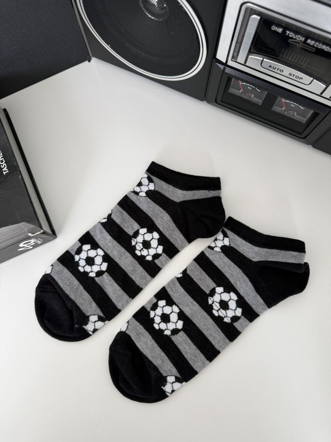 Men's Balls & Stripes pattern low ankle socks...