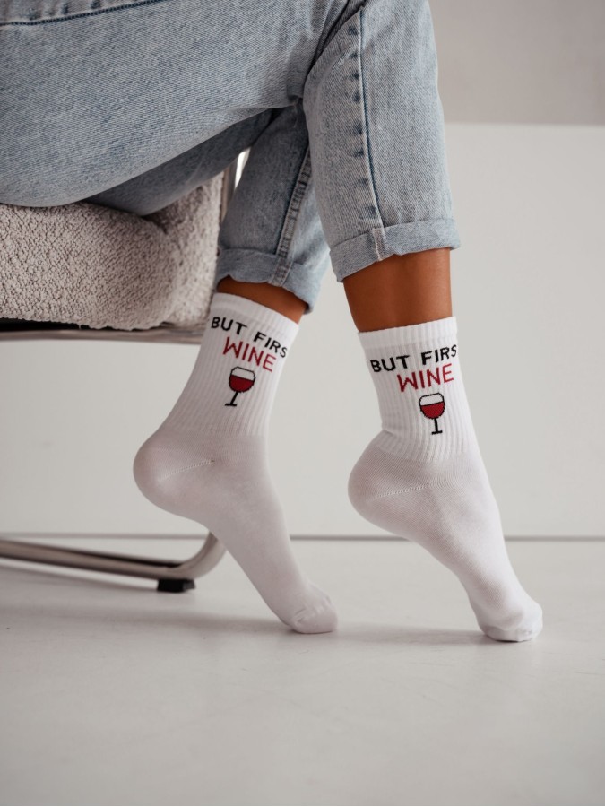 Women's BUT FIRST WINE pattern socks 0200.240
