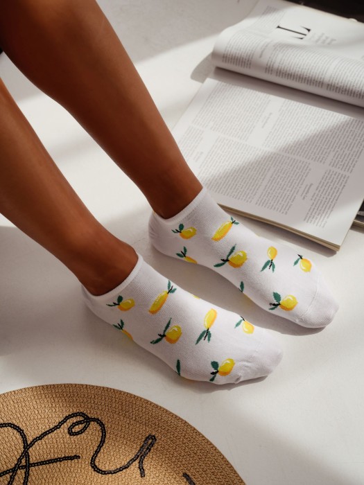 Women's Small Lemons pattern low ankle socks 1146.092